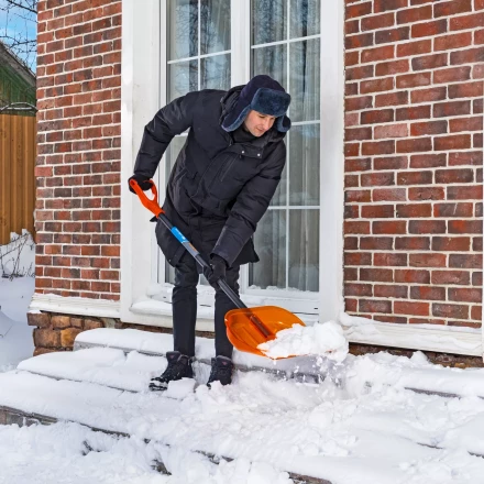 Лопата для уборки снега поликарбонат Сибртех, 465х410х1390 мм, стальной черенок, усиленная 61655 купить в Нижневартовске