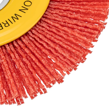 Щетка для УШМ, Denzel 125 мм, плоская, нейлоновая щетина, посадка 22,2 мм, 74461 купить в Нижневартовске