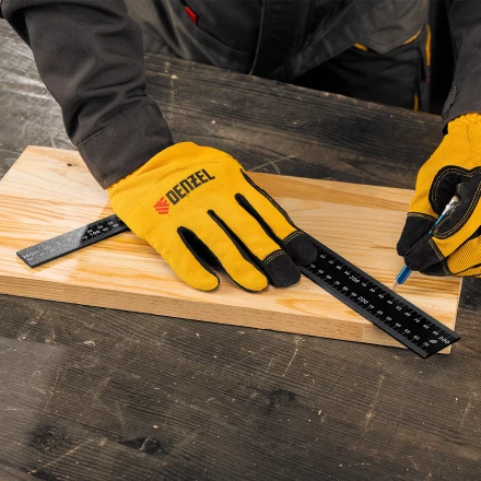 Угольник, 200 х 300 мм, алюминиевый, лазерная гравировка Denzel 32392 купить в Нижневартовске