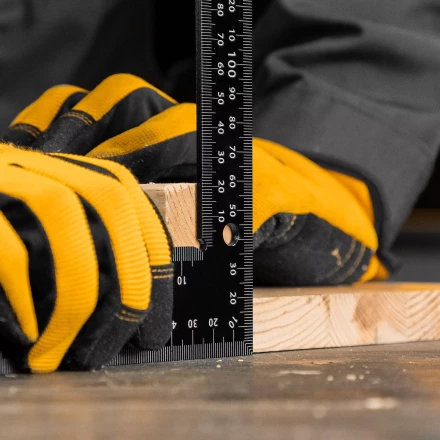 Угольник, 200 х 300 мм, алюминиевый, лазерная гравировка Denzel 32392 купить в Нижневартовске