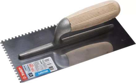 Гладилка нержавеющая ЗУБР "ПРОФЕССИОНАЛ" с деревянной ручкой, зубчатая, 4х4мм, 130х280мм 0806-04_z01 купить в Нижневартовске