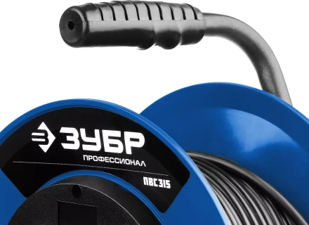 Удлинитель на катушке &quot;ПВС 315&quot;, 50 м, 3500 Вт, 4 гнезда, IP44, ПВС 3х1,5 кв мм, ЗУБР 55081-50 купить в Нижневартовске