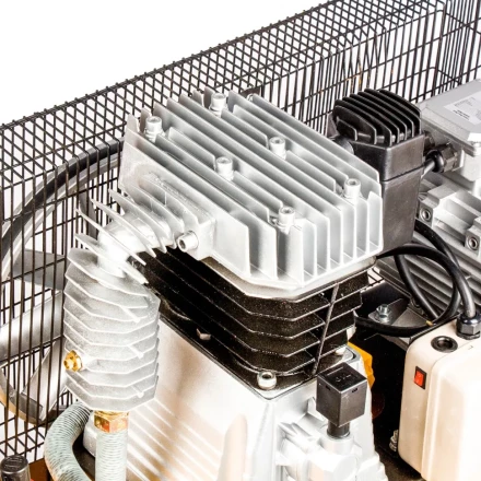 Компрессор масляный Denzel DR5500/300 ременный 58069 купить в Нижневартовске