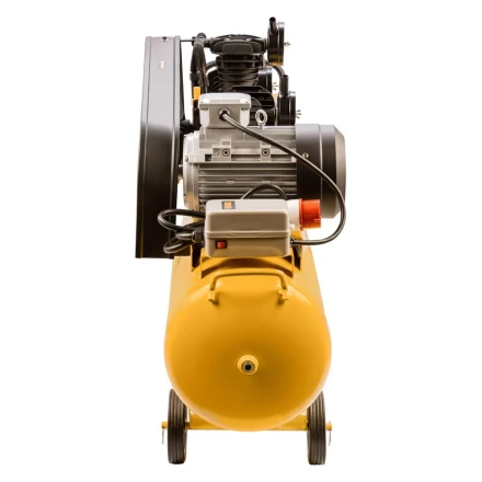 Компрессор воздушный BCW3000-T/100, ременный привод, 3.0 кВт, 100 литров, 520 л/мин Denzel 58118 купить в Нижневартовске