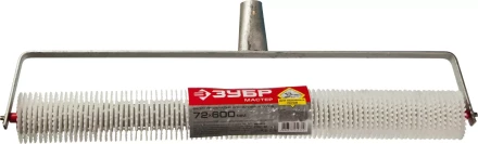 Валик игольчатый ЗУБР "МАСТЕР" для наливных полов на металлической рамке, под удлинитель, пластмассовые иглы 13мм, 72х600мм 03952-60 купить в Нижневартовске