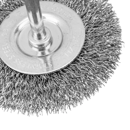 Набор щеток для дрели Denzel, 2 Плоские 50-75мм, 3 Чашки 25-50-75мм, шпилька,  нерж.вит. проволока 74493 купить в Нижневартовске