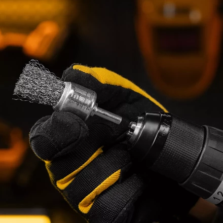 Набор щеток для дрели Denzel, 2 Плоские 50-75мм, 3 Чашки 25-50-75мм, шпилька,  нерж.вит. проволока 74493 купить в Нижневартовске