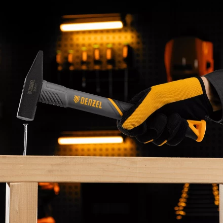 Молоток слесарный, 300 г Denzel, кованый, фибергласовая рукоятка c TPR покрытием 10483 купить в Нижневартовске