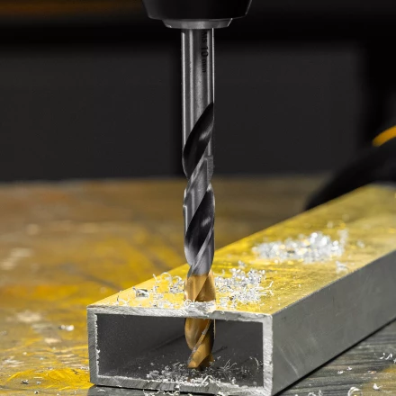 Сверло спиральное по металлу Denzel 10 x 133мм, Р6М5, Golden Tip, многогранная заточка, 718285 купить в Нижневартовске