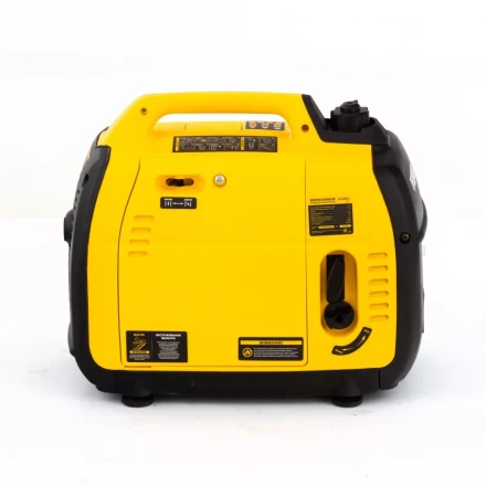 Генератор инверторный GT-2200iS, 2.2 кВт, 230 В, бак 4 л, закрытый корпус, ручной старт Denzel 94702 купить в Нижневартовске