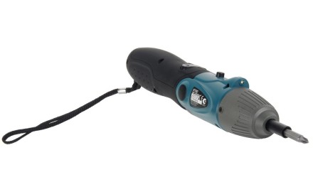 Отвертка Makita 6723DW с набором бит в кейсе купить в Нижневартовске