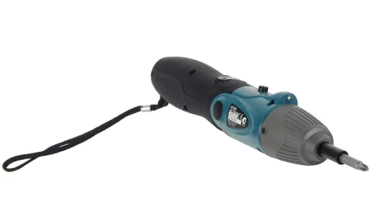 Отвертка Makita 6723DW с набором бит в кейсе купить в Нижневартовске