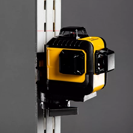 Лазерный уровень мультипризменный LX 360-3 Red, 30 м, 635 нм, аккумулятор Li 2800 мАч, резьба 5/8" Denzel 35077 купить в Нижневартовске