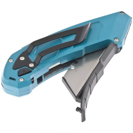 Нож 130 мм алюм. корпус выдв. трапец. лезвие 18 мм SK-5 клипса для ремня + 4 лезвия GROSS 78899 купить в Нижневартовске