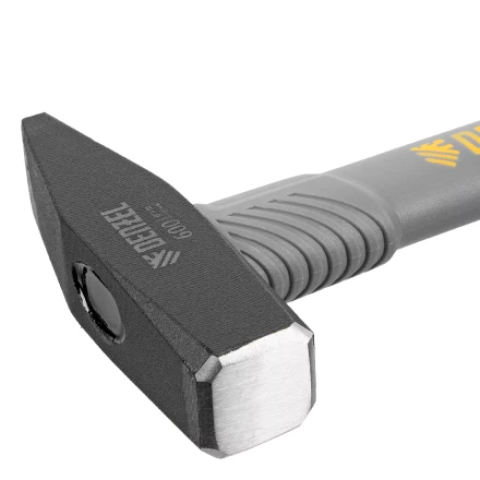 Молоток слесарный, 600 г Denzel, кованый, фибергласовая рукоятка c TPR покрытием, 10486 купить в Нижневартовске