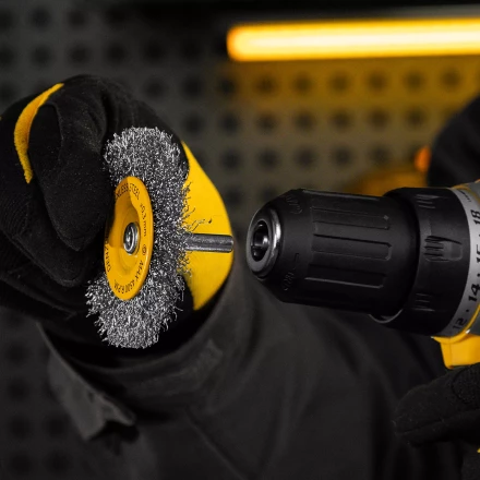 Щетка для дрели, 75 мм, Плоская, со шпилькой, нержавеющая витая проволока Denzel 744603 купить в Нижневартовске