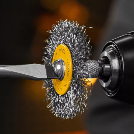 Набор щеток для дрели, 5 Плоских 25-38-50-63-75 мм, шпилька, нерж. вит. проволока Denzel 74495 купить в Нижневартовске