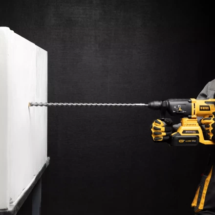 Бур по бетону Denzel, 20 x 600 мм , двойная спираль, три пылеотводящие кромки, 705050 купить в Нижневартовске