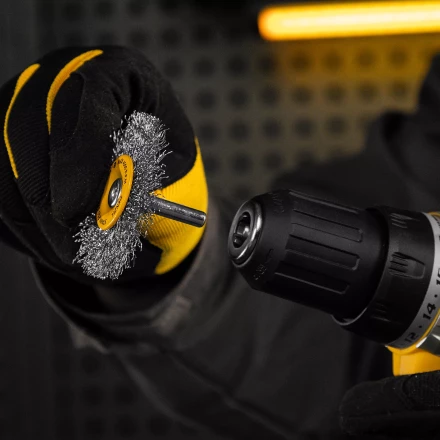 Щетка для дрели, 50 мм, Плоская, со шпилькой, нержавеющая витая проволока Denzel 744623 купить в Нижневартовске