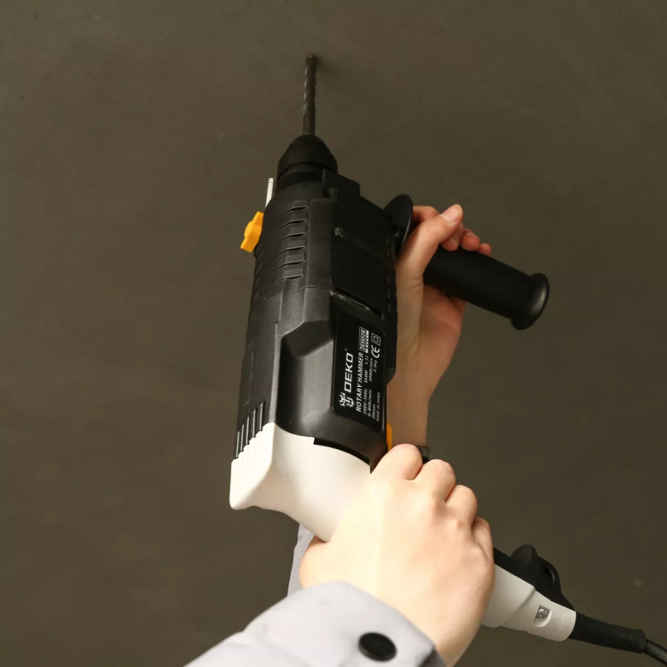 Перфоратор DKH650W DEKO, 063-4110, в кейсе купить в Нижневартовске