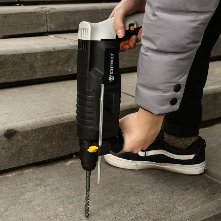 Перфоратор DKH650W DEKO, 063-4110, в кейсе купить в Нижневартовске