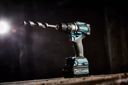 Аккумуляторная дрель-шуруповерт Makita XGT DF001GD201 купить в Нижневартовске