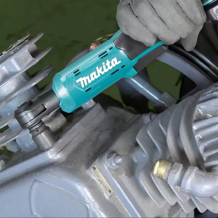 Аккумуляторный угловой гайковерт Makita WR100DZ (без АКБ и ЗУ) купить в Нижневартовске
