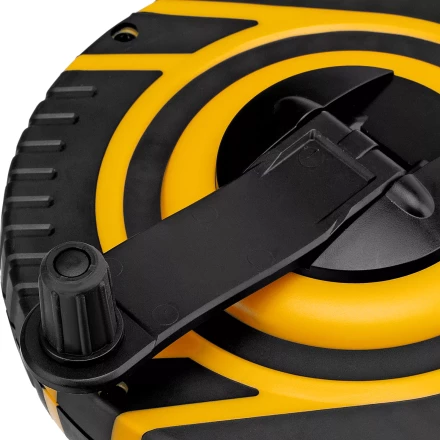 Рулетка геодезическая Denzel 20 м х 15 мм, закрытый корпус, фиберглассовая лента, 31290 купить в Нижневартовске