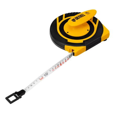 Рулетка геодезическая Denzel 30 м х 15 мм, закрытый корпус, фиберглассовая лента 31291 купить в Нижневартовске