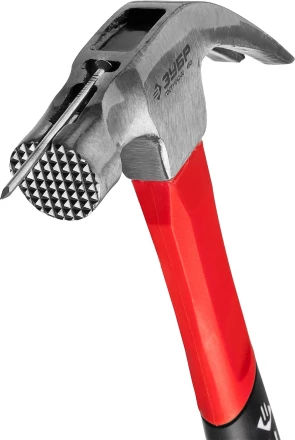 Молоток-гвоздодер ЗУБР &quot;МАСТЕР&quot;, боек c магнитом и фиберглассовой рукояткой, 450 г 20356-450 купить в Нижневартовске