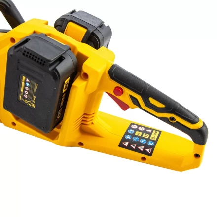 Цепная пила аккумуляторная бесщеточная RCS400-36, Li-ion, 36 В, 4 Ач, шина 400 мм Denzel 58610 купить в Нижневартовске