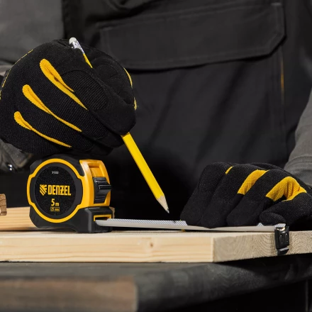 Рулетка Denzel 5м х 25мм, двухкомп. корпус, магнитный обрезиненный зацеп, 31532 купить в Нижневартовске