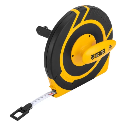 Рулетка геодезическая 50 м х 15 мм  Denzel 31292, закрытый корпус, фиберглассовая лента купить в Нижневартовске