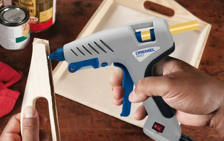 Пистолет клеевой 940 JС DREMEL купить в Нижневартовске