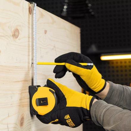 Рулетка Denzel 8м х 25мм, двухкомп. корпус, магнитный обрезиненный зацеп, 31533 купить в Нижневартовске