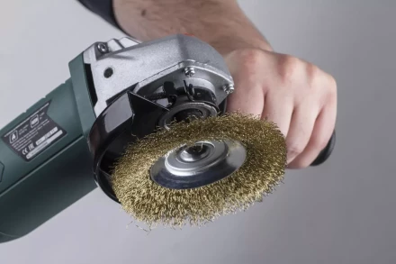 Кордщетка HAMMER тарелка 125мм для УШМ гофрированная латунированная сталь (207-108) купить в Нижневартовске