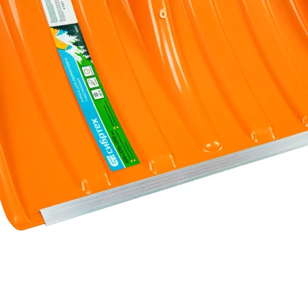 Лопата для уборки снега пластиковая Сибртех, 490х370х1350 мм, стальной черенок, усиленная 61667 купить в Нижневартовске