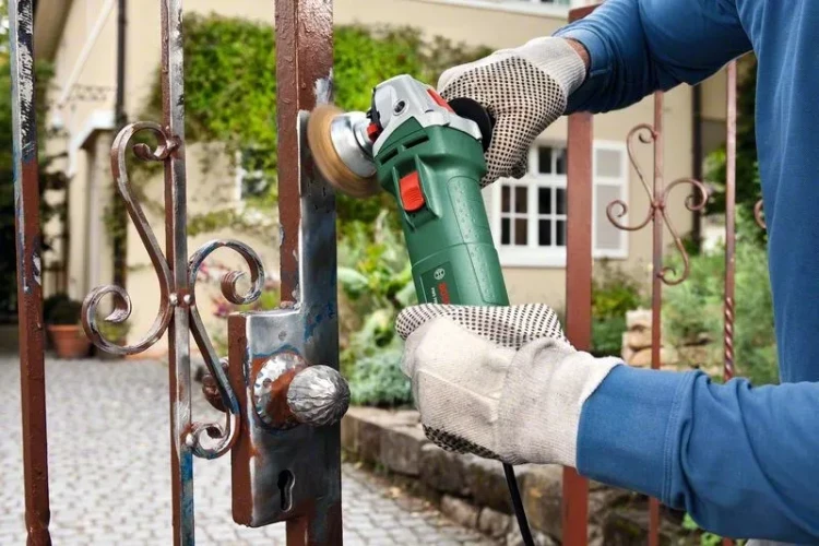 Углошлифовальная машина BOSCH PWS 700-115 (0.603.3A2.020) купить в Нижневартовске
