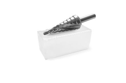 Ступенчатое сверло MESSER со спиральной канавкой. Диаметр 4-20 мм. Ступеней 9. купить в Нижневартовске