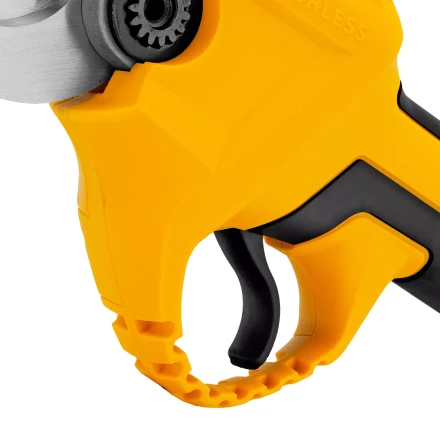 Секатор аккумуляторный Denzel CP-30-0, 18В Li-Ion 59436 купить в Нижневартовске