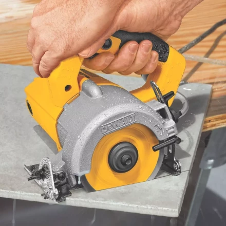 Плиткорез  DWC 410 1300Вт DeWalt купить в Нижневартовске