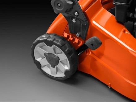 Газонокосилка бензиновая Husqvarna LC 551SP. Профи самоходная KawasakiFJ180 купить в Нижневартовске