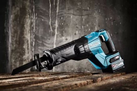 Аккумуляторная сабельная пила Makita XGT JR001GM201 купить в Нижневартовске