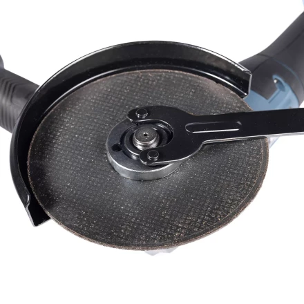 Угловая шлифмашина аккумуляторная бесщеточная КВТ GB-20-125 с оснасткой до 125 мм (102595) купить в Нижневартовске