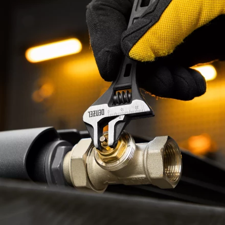 Ключ разводной Denzel, 150 мм, CrV, кованый 15747 купить в Нижневартовске