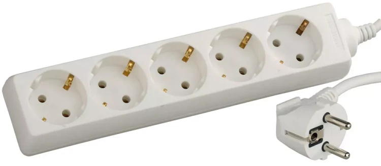 Удлинитель СВЕТОЗАР электрический с заземлением, евро, 5 гнезд, 2м SV-55053-2 купить в Нижневартовске