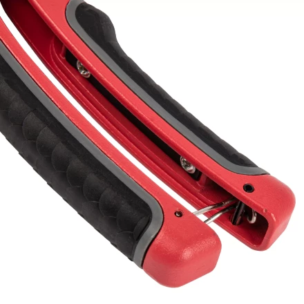 Ножницы для резки изделий из ПВХ, D до 42 мм, лезвие из нерж. стали, автоматич. Matrix 78411 купить в Нижневартовске