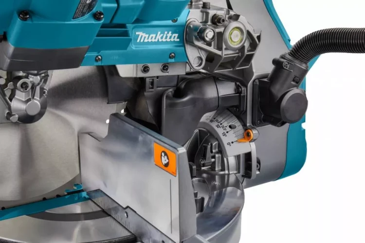 Аккумуляторная торцовочная пила Makita LS004GZ01 (без АКБ и ЗУ) купить в Нижневартовске