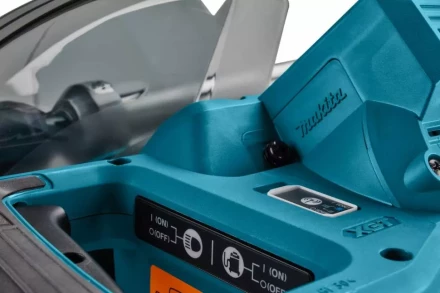 Аккумуляторная торцовочная пила Makita LS004GZ01 (без АКБ и ЗУ) купить в Нижневартовске