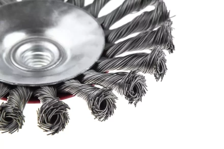 Кордщетка HAMMER тарелка 125мм для УШМ витая сталь (207-113) купить в Нижневартовске